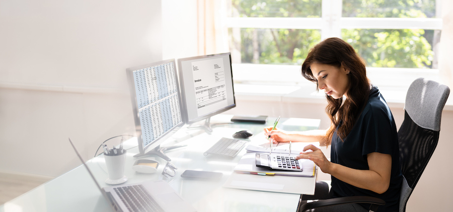 Independent Bookkeeper Working